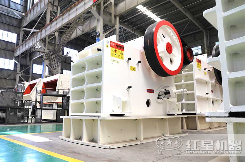 大型鐵礦石破碎機(jī)多少錢(qián)一臺(tái)？